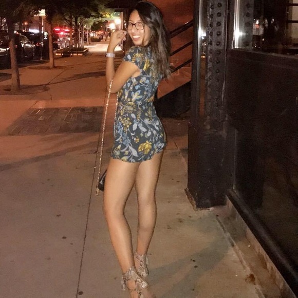 ☀️Meet your Posher☀️ - Picture 2 of 6